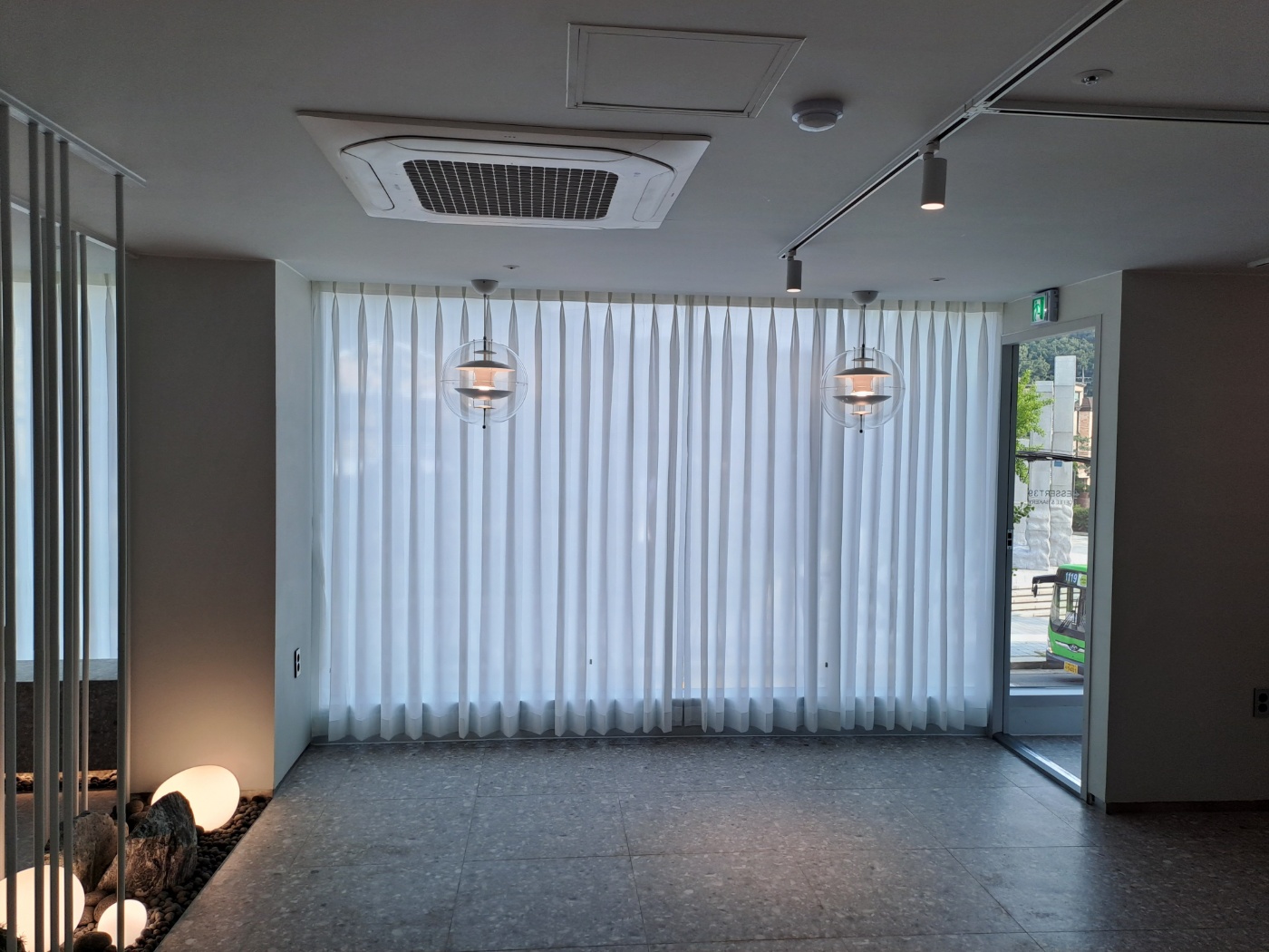 2000769928_FIOpsogd_c4d8ccf42fedf78a4ebaf79d67553d573ea7867b.jpg 이미지크게보기